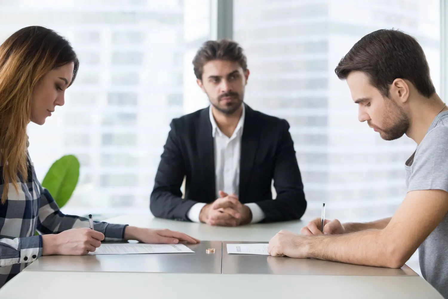 How EH Mediation Guides Couples Toward Fair and Balanced Outcomes Exmouth